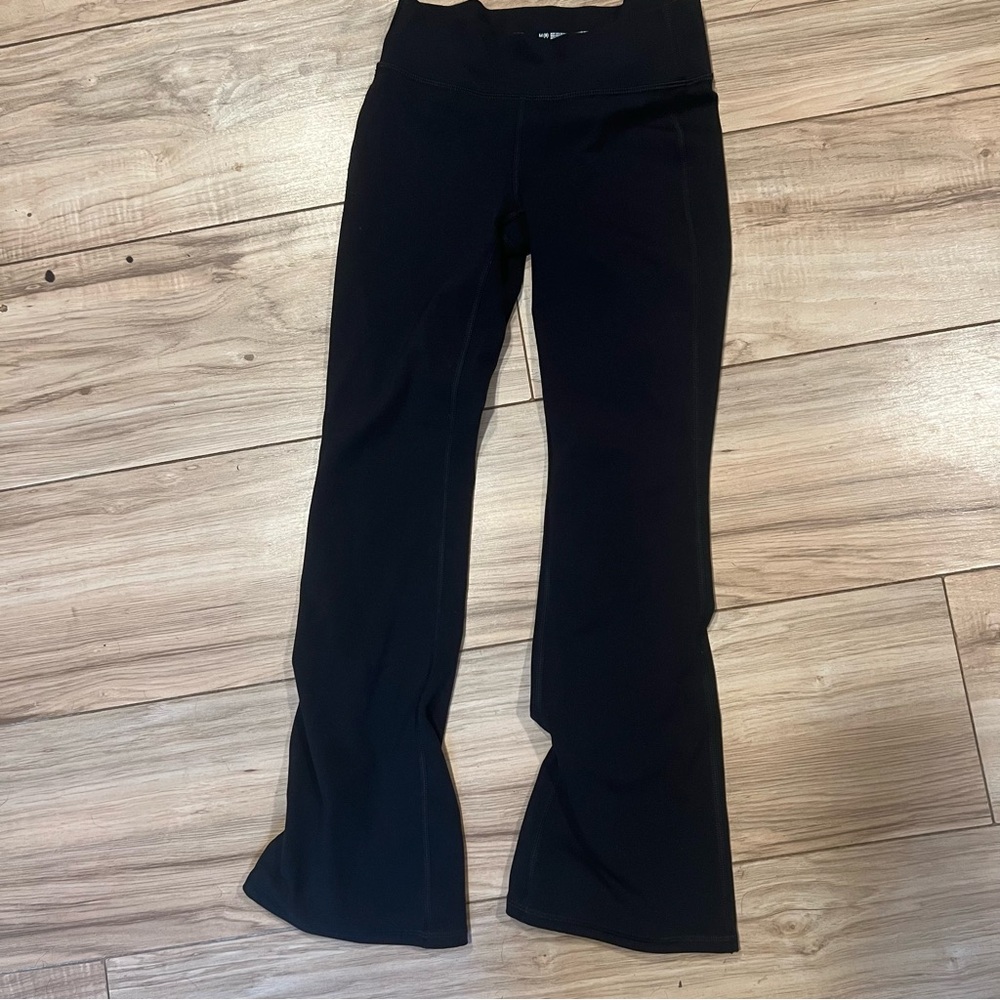 Girls NWOT flared leggings